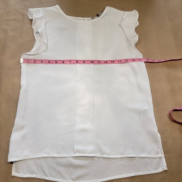 Forever 21 Size XS White Flutter Sleeve Blouse, Excellent Used Condition - Picture 6 of 11